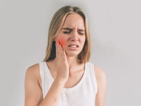 Dental Emergency 101: Causes, Signs and How to Handle Them