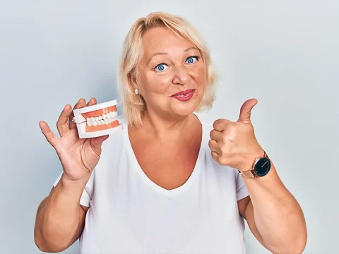 Life with Dentures: How Long Should You Leave Your Immediate Dentures Out?